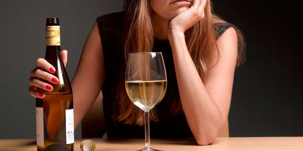 l'alcolismo femminile è più pericoloso